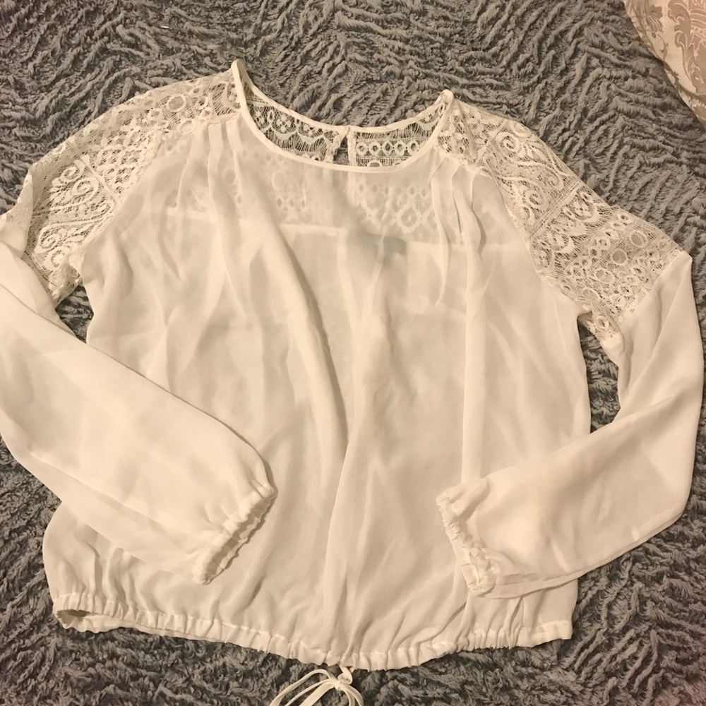 ✨ Blouse ✨ - Picture 2 of 5